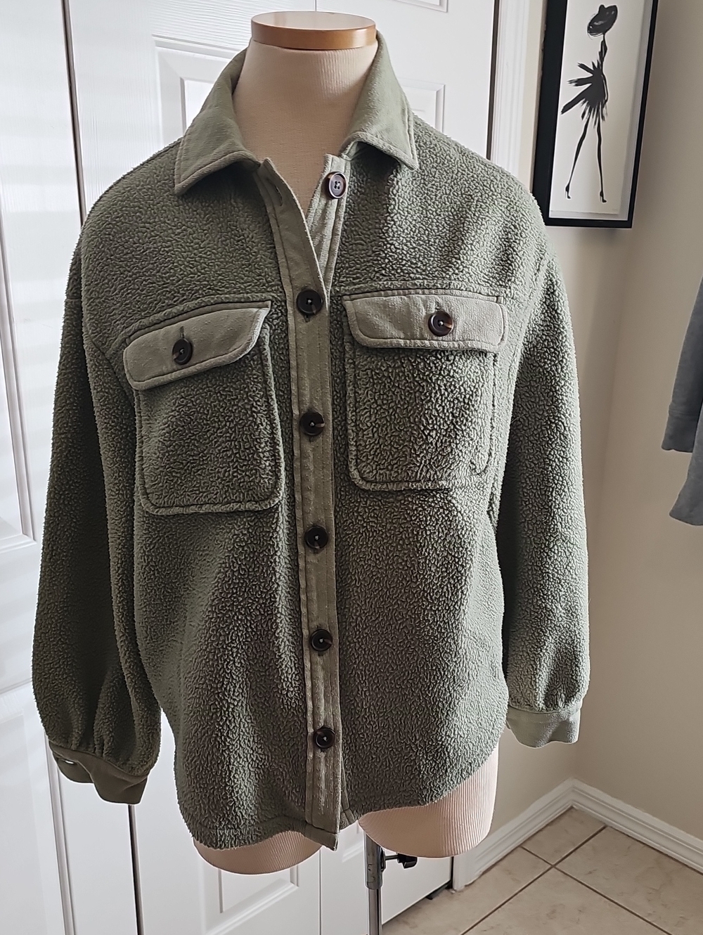 SO Good For Life Olive Green Sherpa Shirt Jacket. Size Small.
